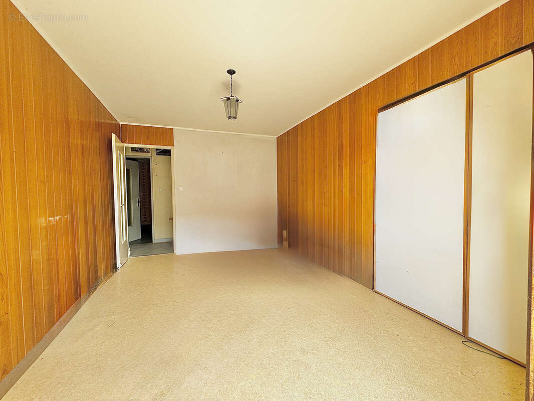 Maison à VILLE-LA-GRAND