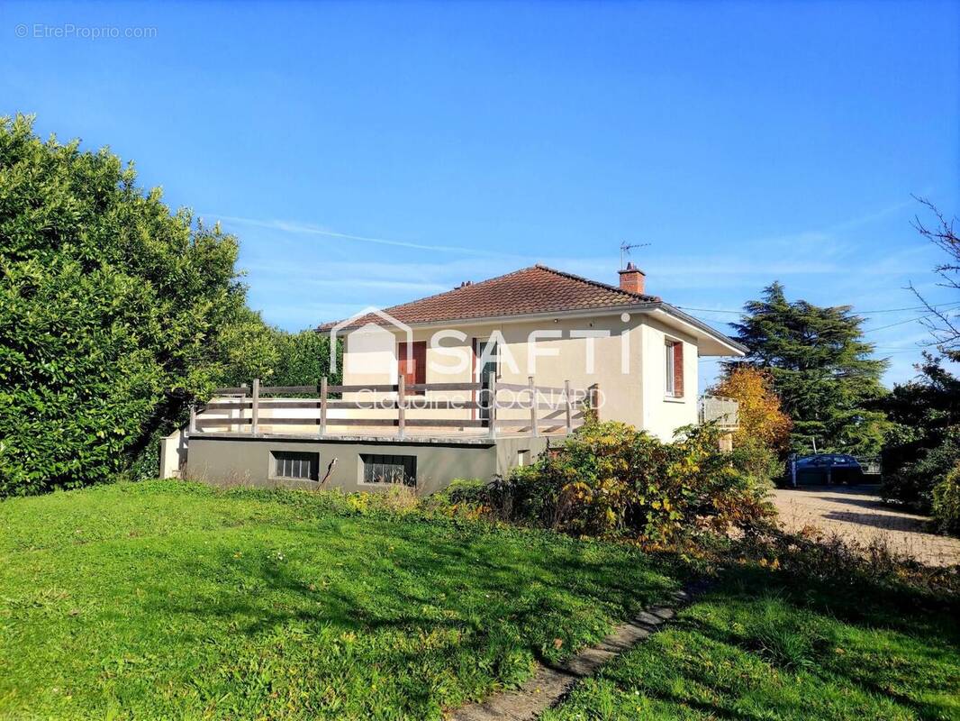 Photo 1 - Maison à CHARNAY-LES-MACON