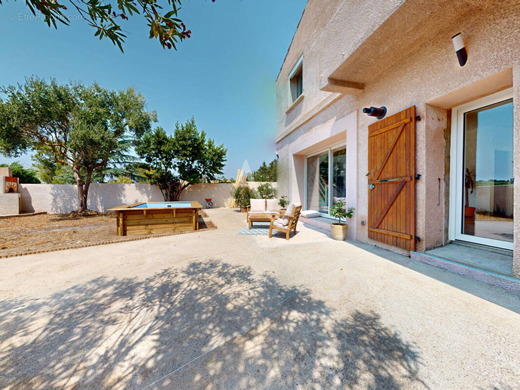 Maison à BOUTENAC