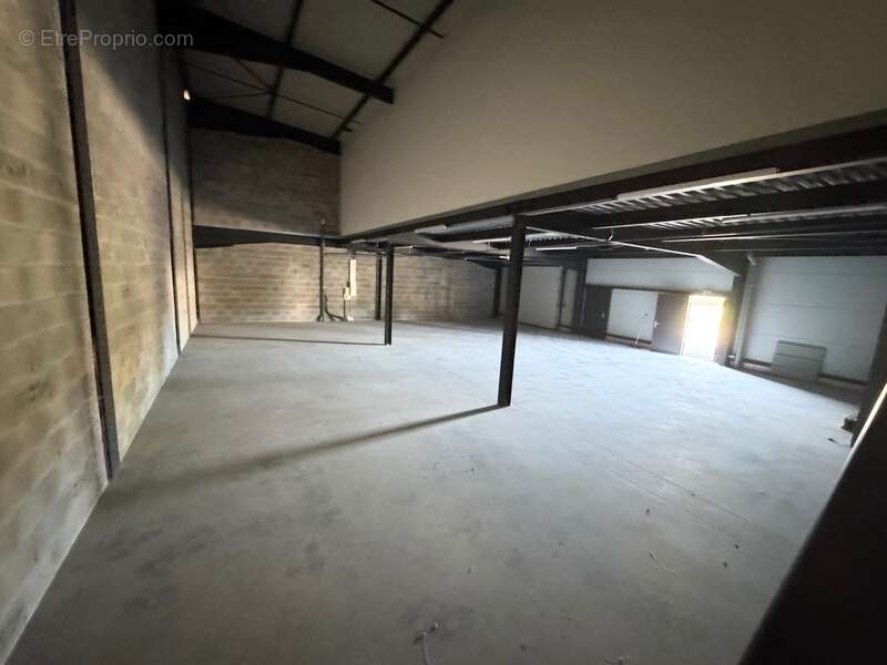 Commerce à LES MARCHES