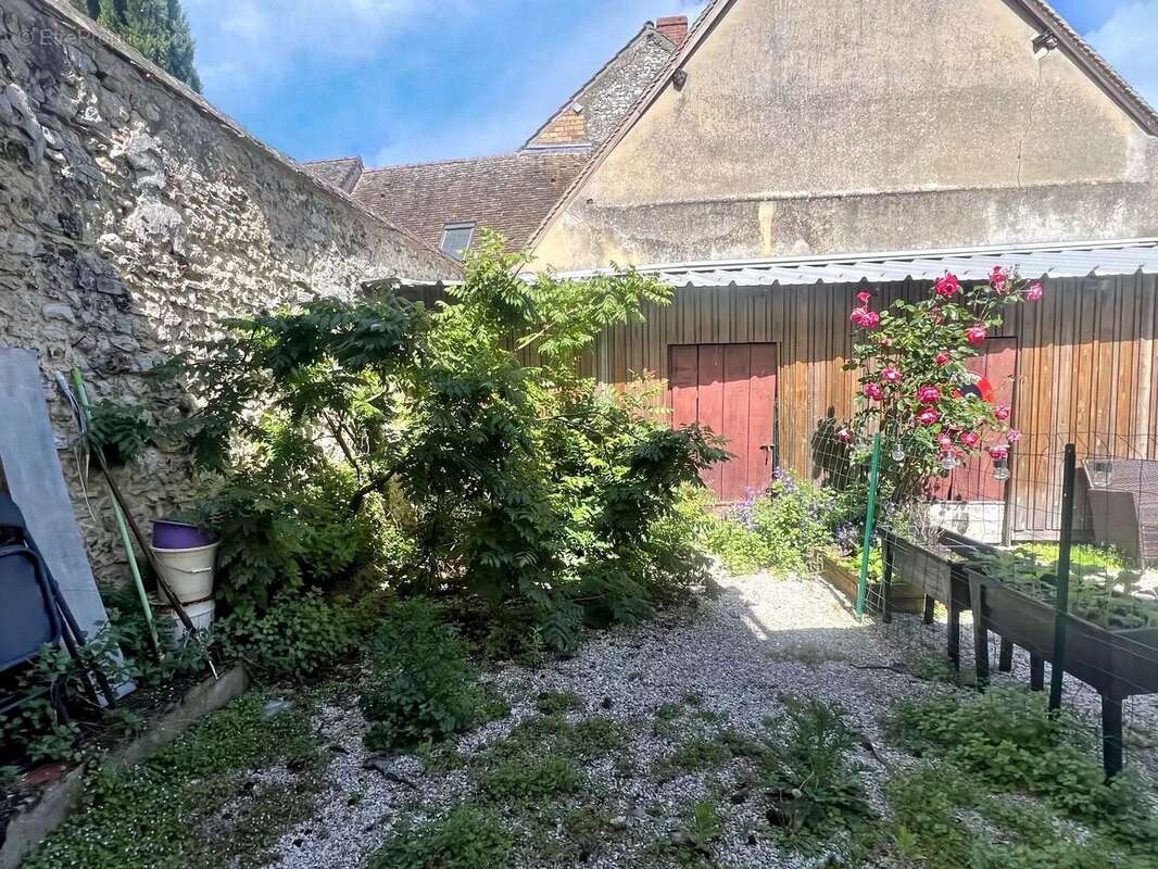 Appartement à HOUDAN