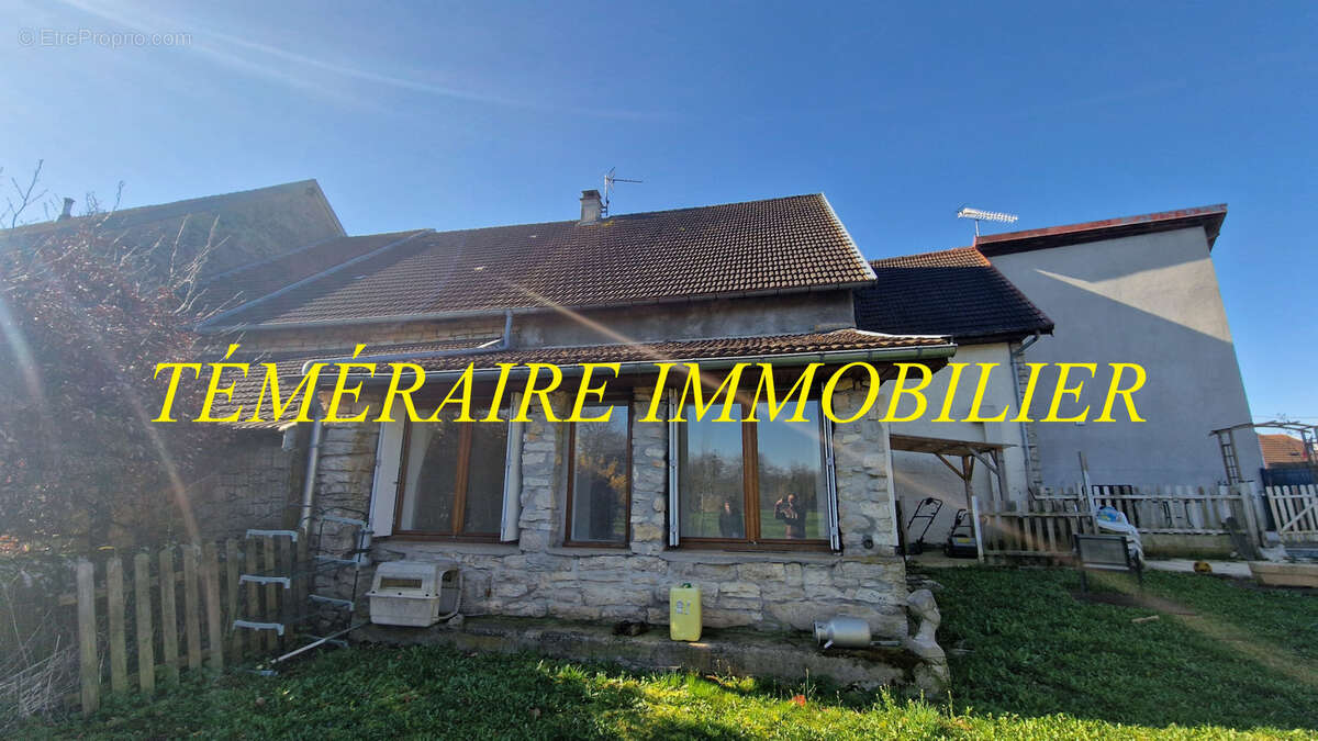 Maison à BONNEFONTAINE