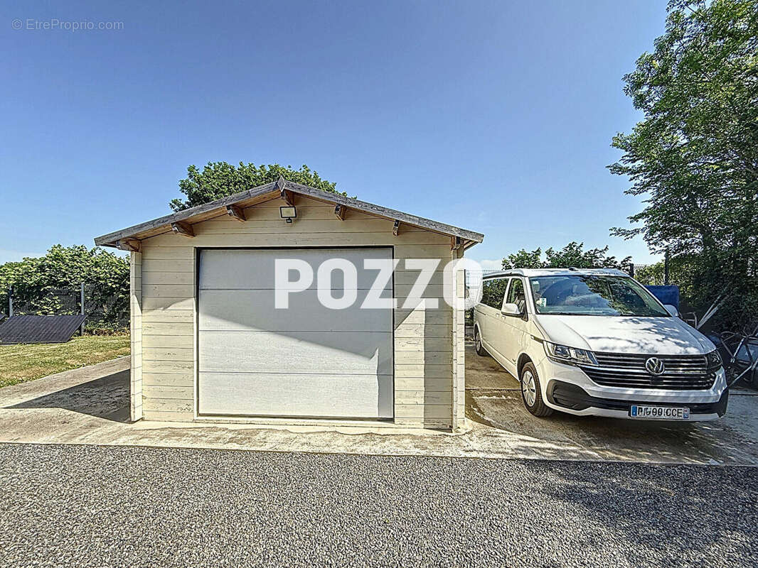 Maison à DONVILLE-LES-BAINS