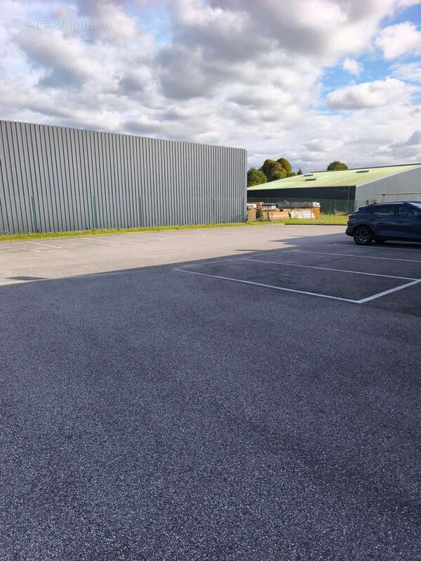 Commerce à LE THUIT-SIGNOL