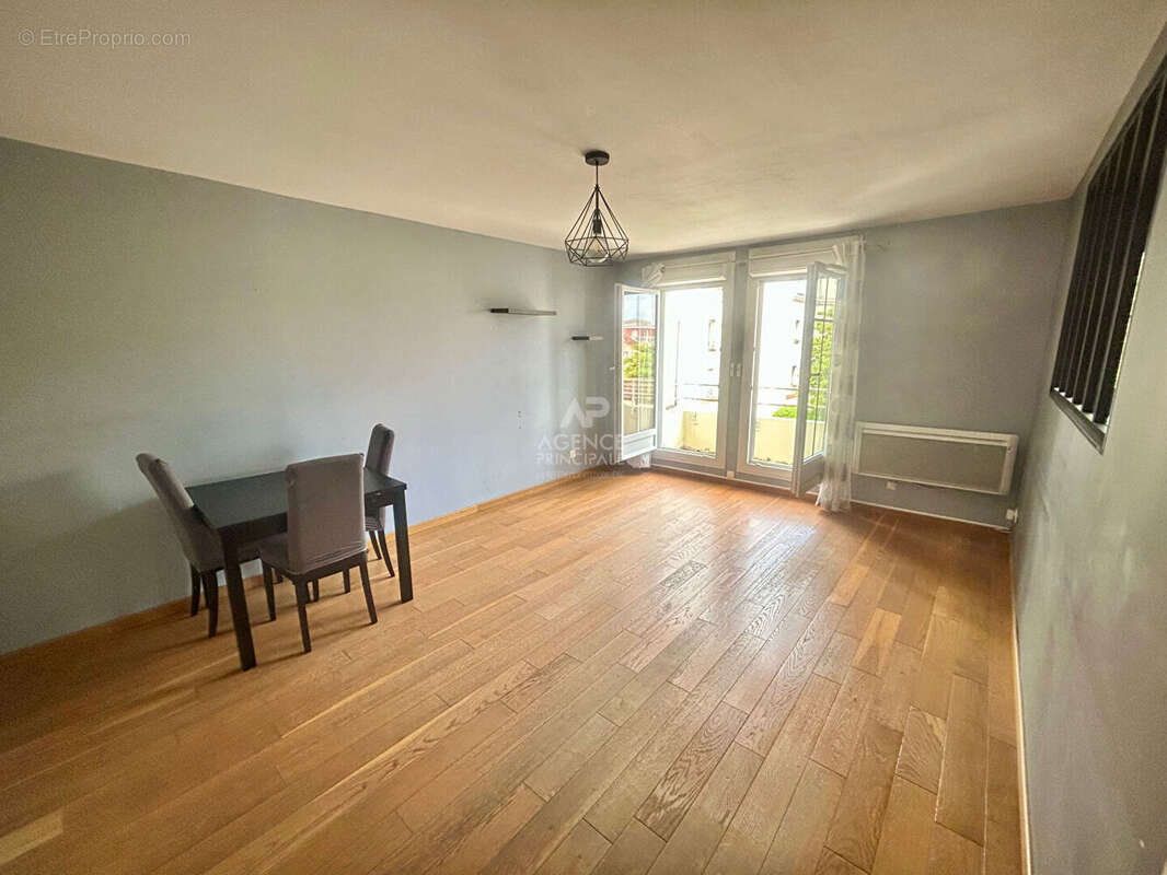 Appartement à CARRIERES-SOUS-POISSY