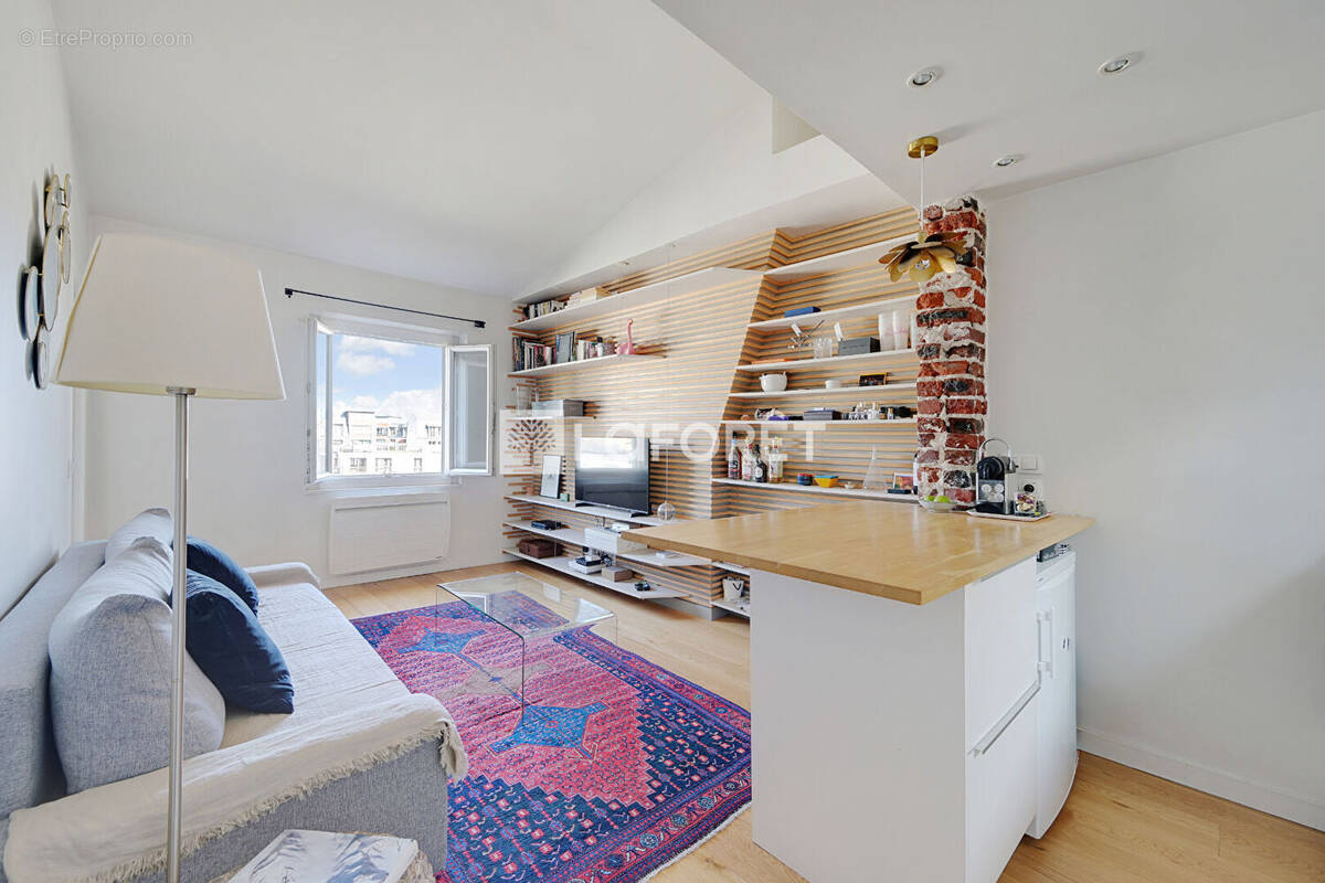 Appartement à PARIS-18E