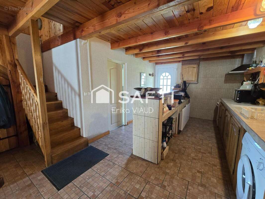 Maison 82 m² à Mosnac  - photo 3