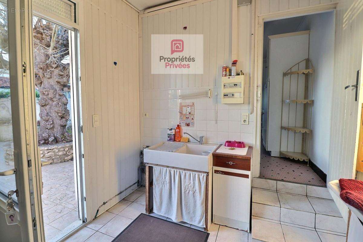 Maison à TONNAY-CHARENTE