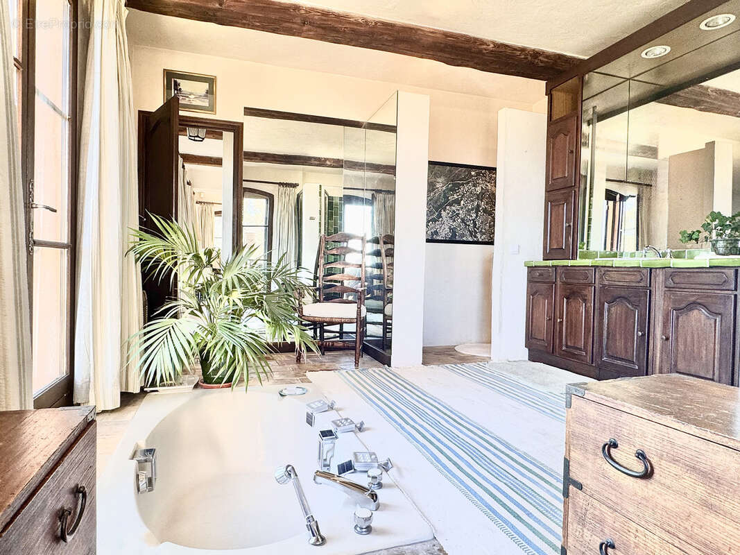 Maison à SPERACEDES