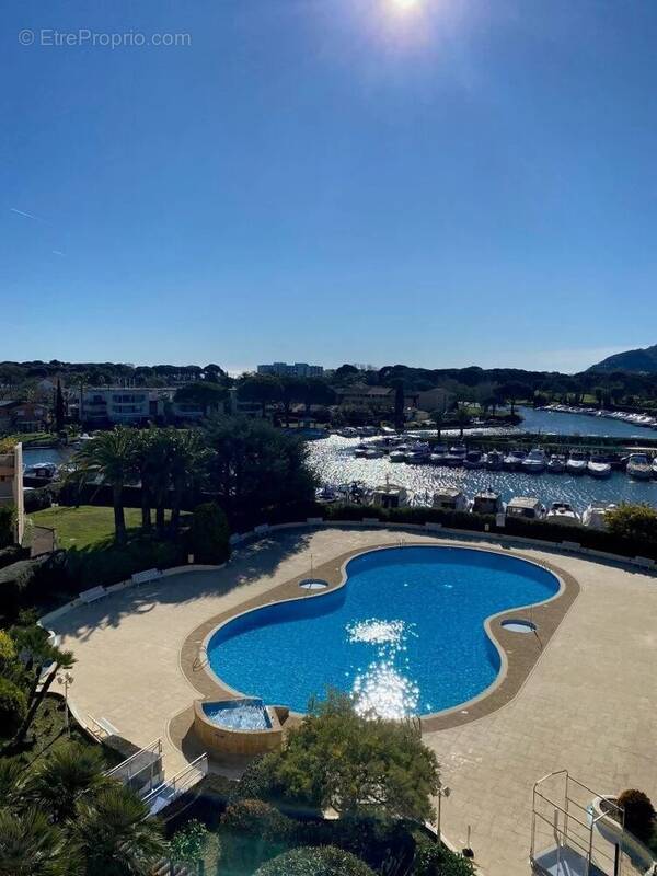 Appartement à MANDELIEU-LA-NAPOULE