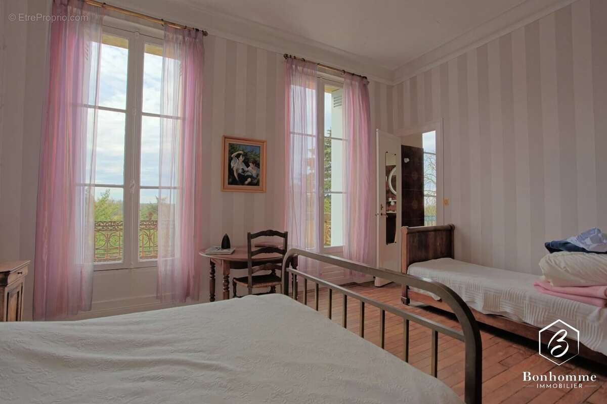 Maison à LESTIAC-SUR-GARONNE