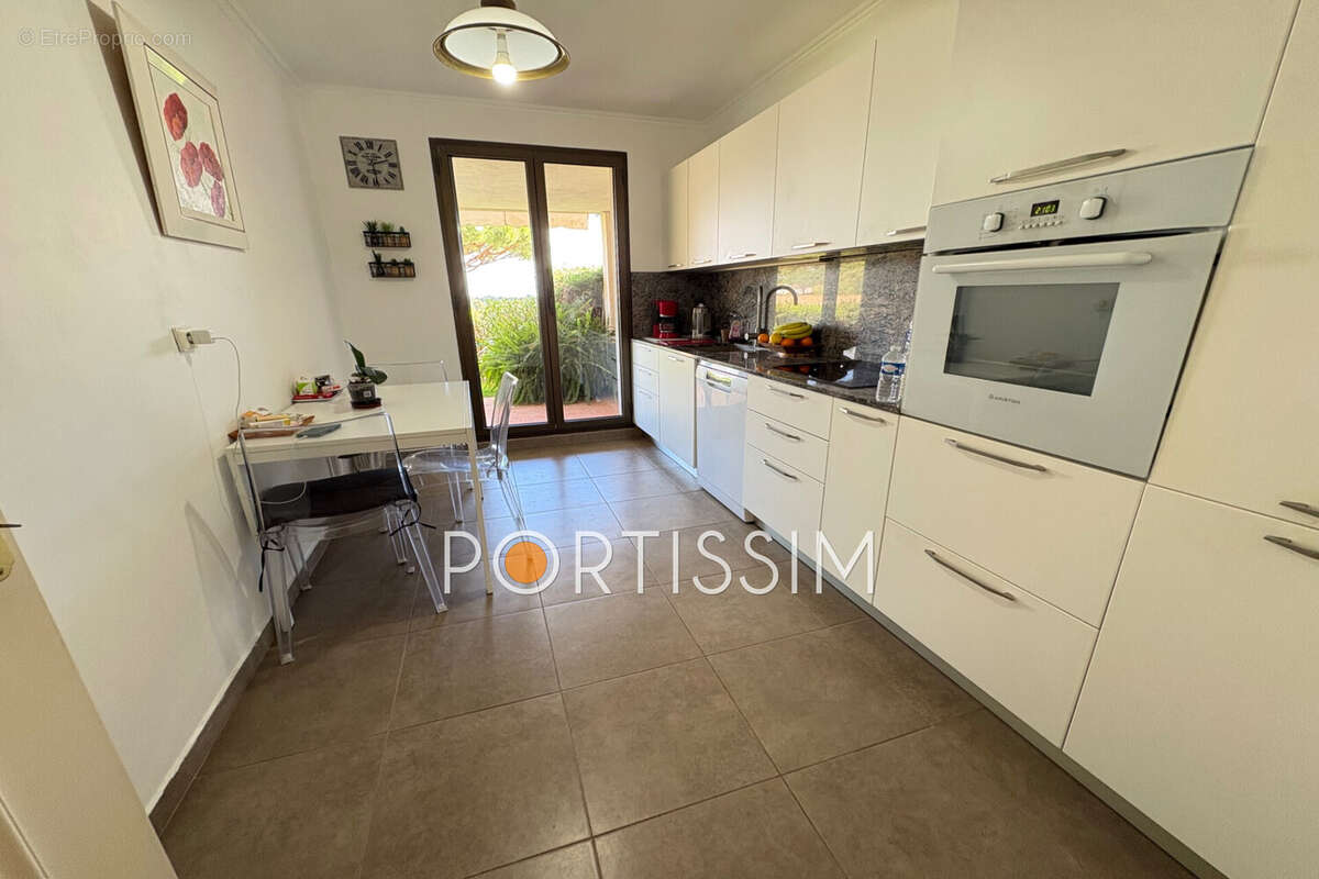 Appartement à VILLENEUVE-LOUBET
