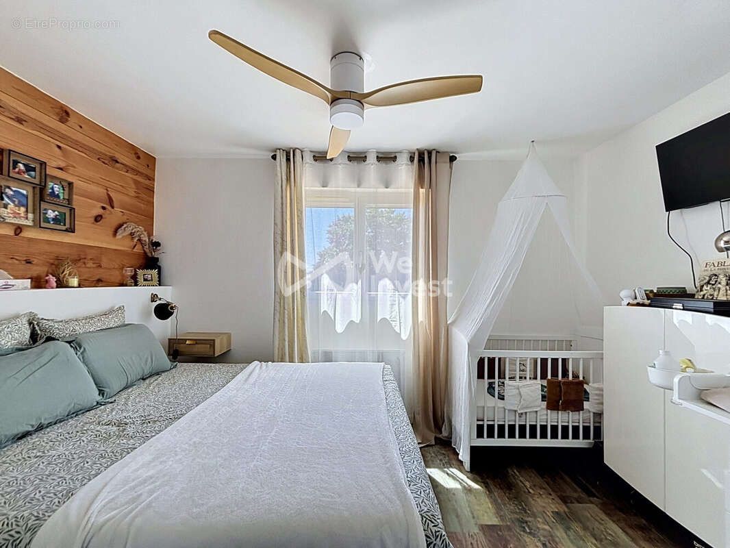 Appartement à MAUGUIO