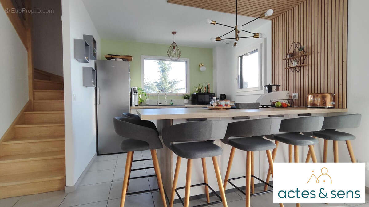 Maison à CHAPAREILLAN