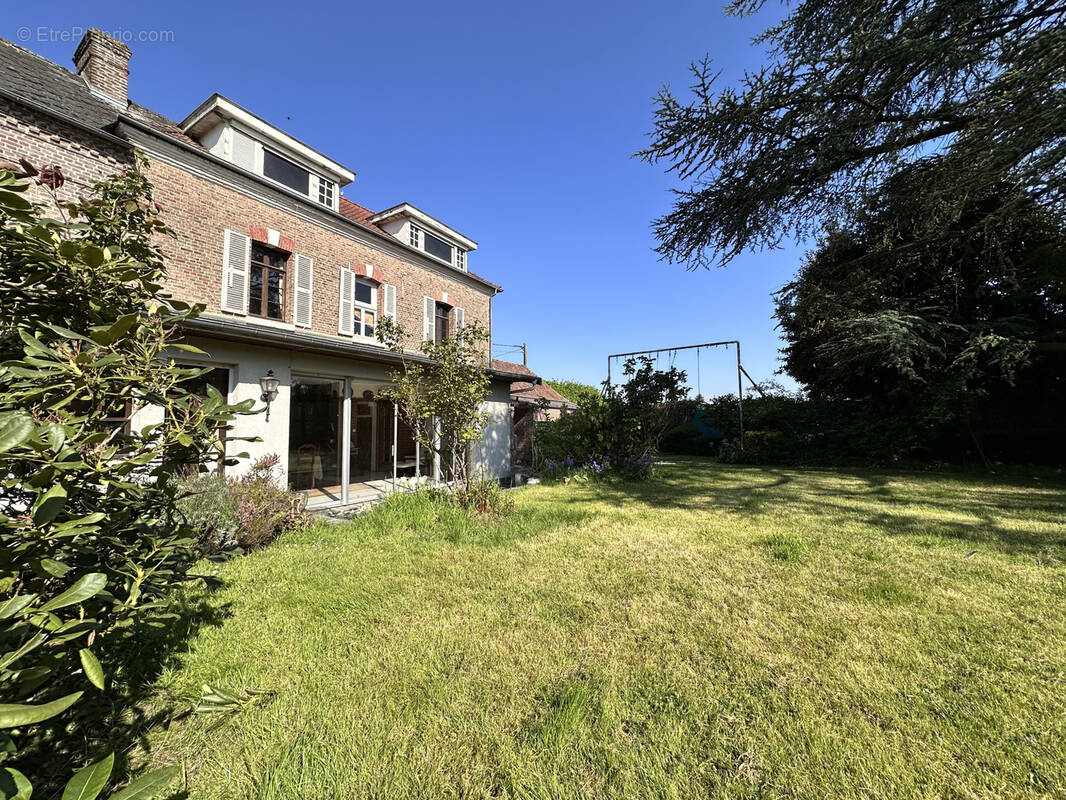 Maison 194 m² à Bernaville  - photo 2