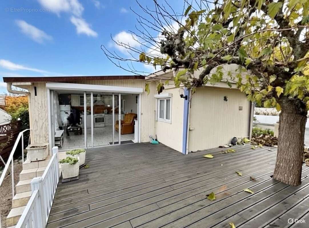 Maison à ROQUEBRUNE-SUR-ARGENS