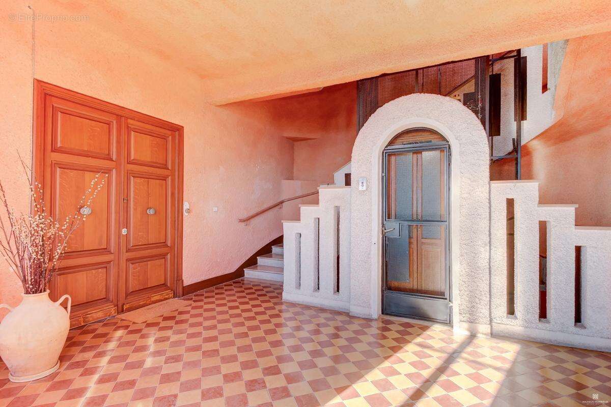 Appartement à BEAULIEU-SUR-MER