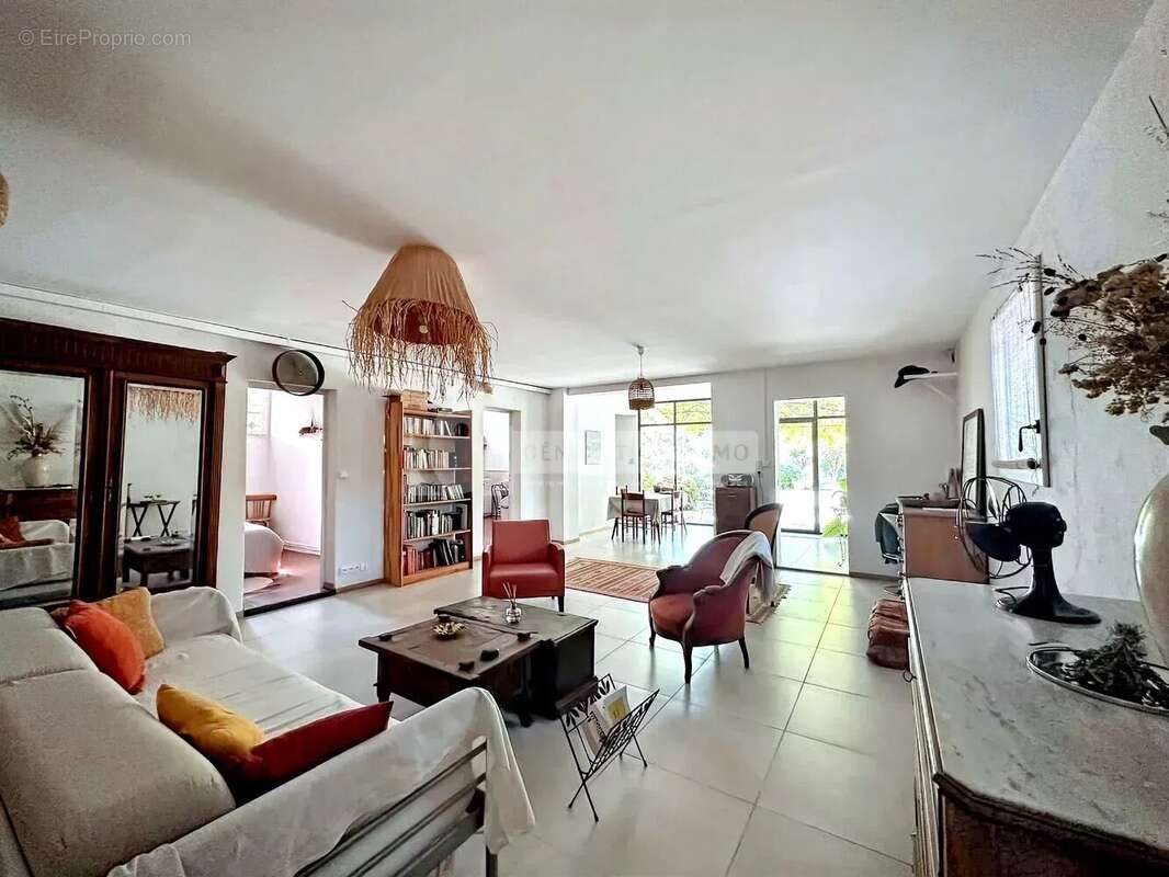 Fontvieille - maison familiale en campagne avec jardin paysagé et piscine - photo 12
