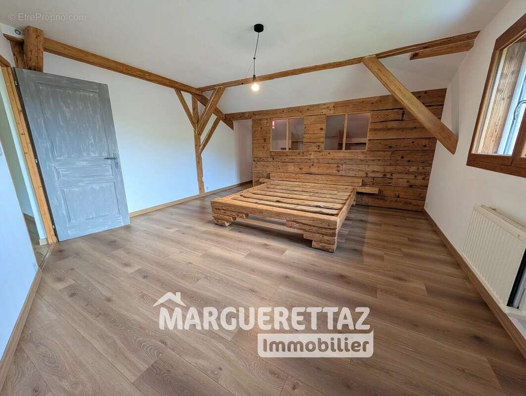 Maison à ONNION