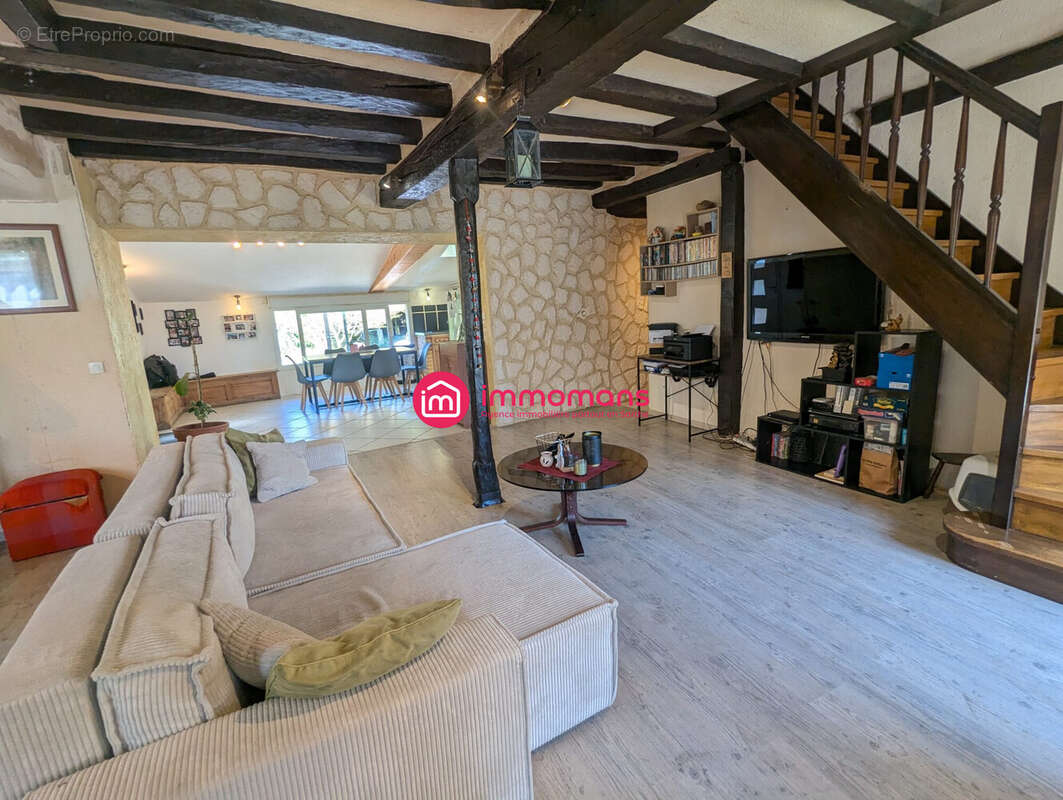 Maison à YVRE-LE-POLIN