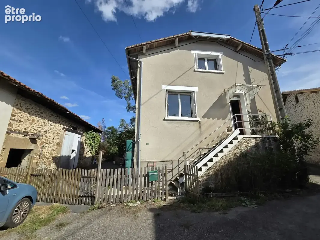 Photo Maison à Rochechouart au prix de 86 110€