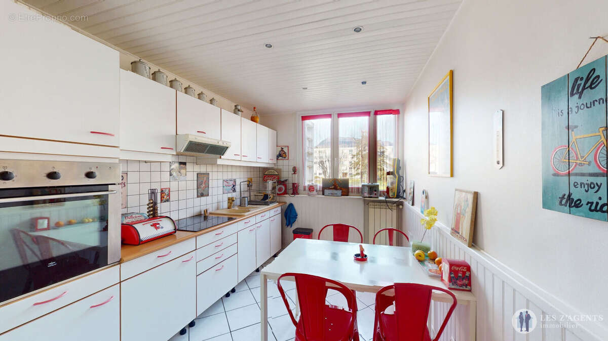 Appartement à SAINT-MARTIN-D'HERES