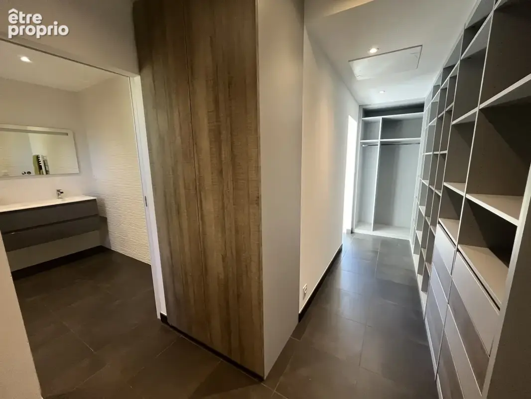 Maison contemporaine de 200 m2 avec 5 chambres et salles d’eau privatives, à 10 minutes de Vannes - photo 11