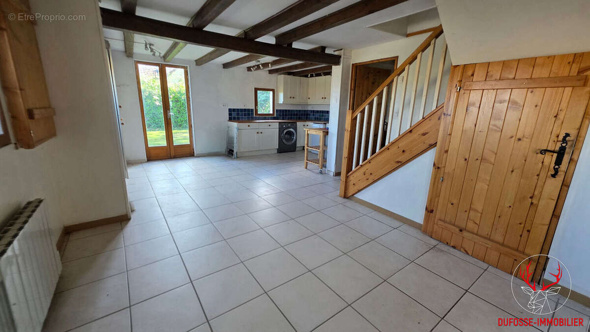 Maison Bressane - 115m² - Piscine et Dépendances - Mervans - photo 3