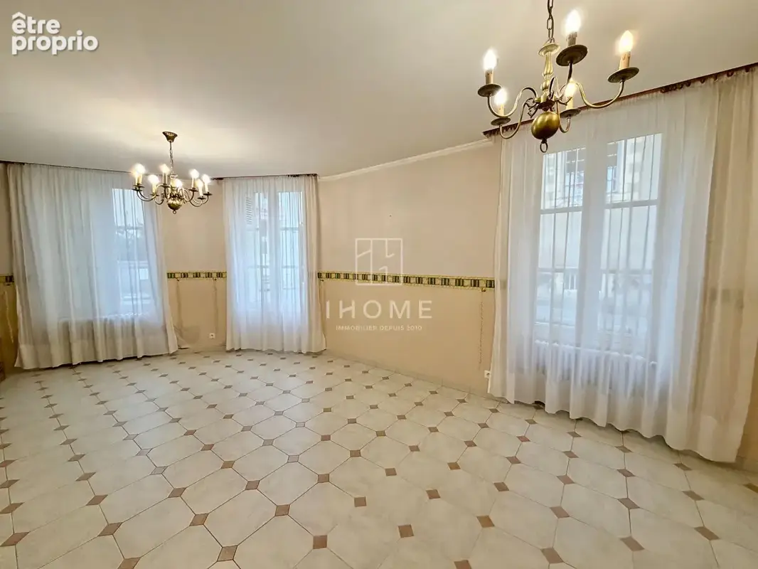 Maison 10 pièces 200 m² à vendre à La Fleche (72200) - photo 3