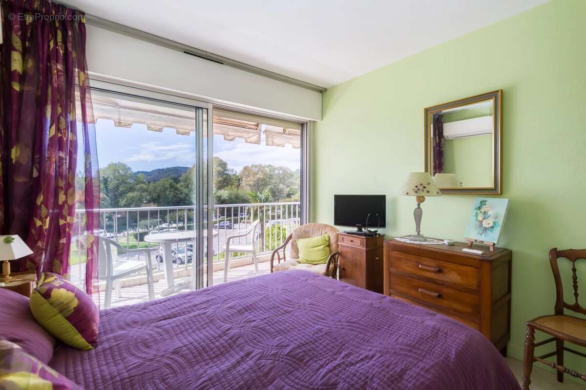 Appartement 2 pièces avec terrasse plein sud, vue imprenable sur la rivière et l’Estérel - photo 6
