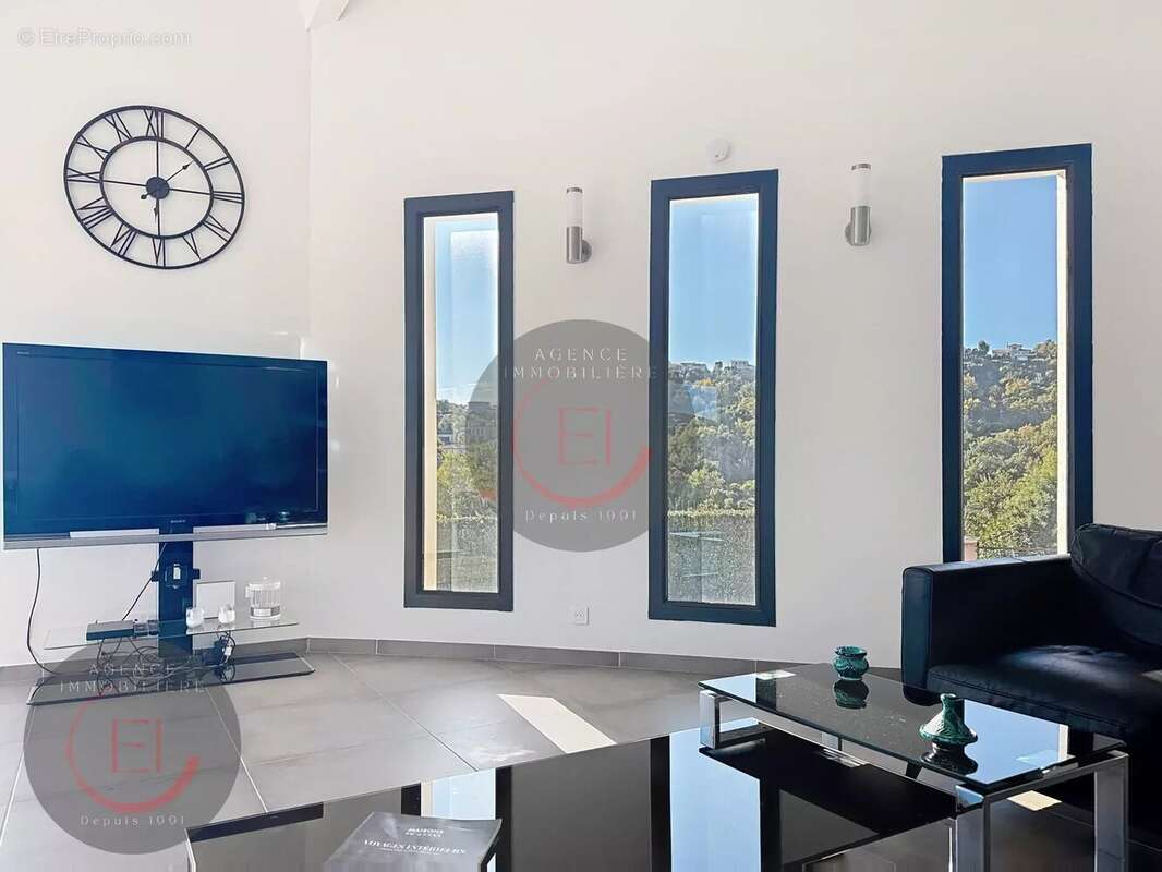 Maison à LES ADRETS-DE-L&#039;ESTEREL