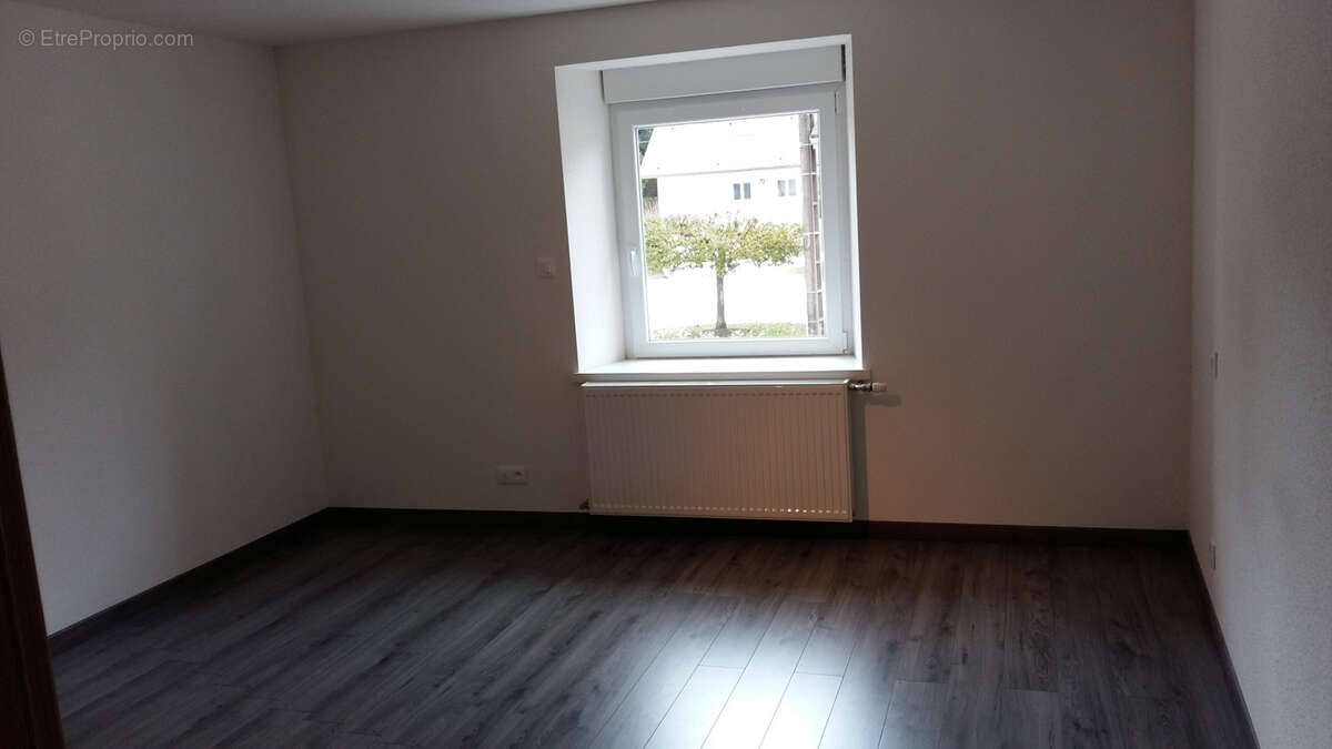 Appartement à VERCEL-VILLEDIEU-LE-CAMP