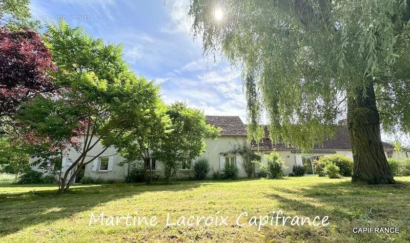 Dpt SARTHE (72), à vendre AVEZÉ - PROPRIÉTÉ  P8 de 166 m² - Terrain de 1H500 - photo 8