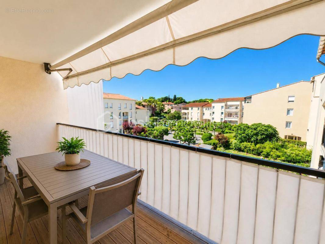 Appartement à MOUANS-SARTOUX