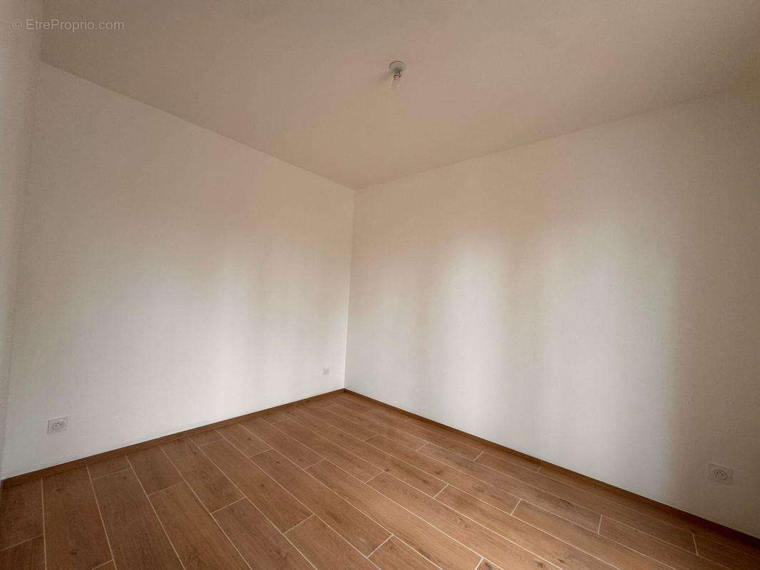 Très beau T4 de 55m², Aubervilliers - photo 8