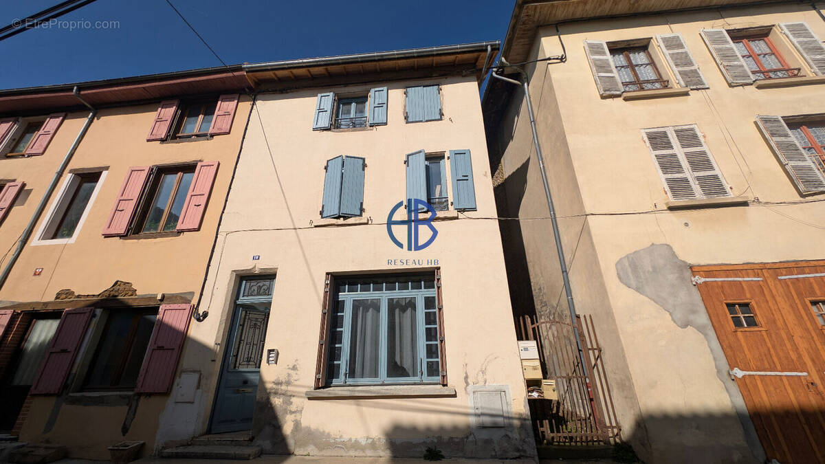 Appartement à LA COTE-SAINT-ANDRE