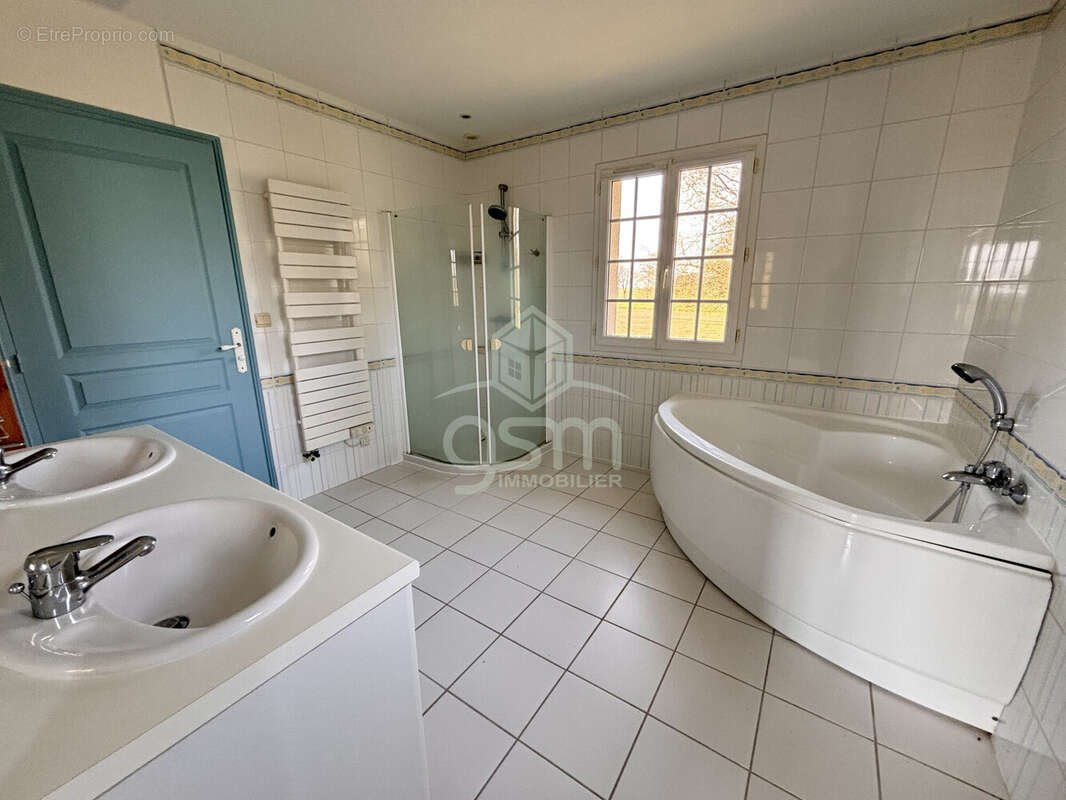 Maison à LE LOUROUX