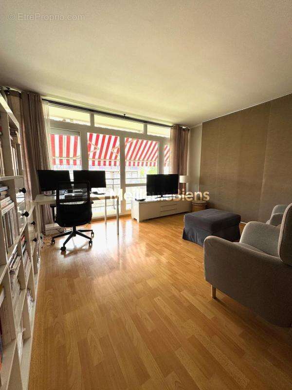 Appartement à LIVRY-GARGAN
