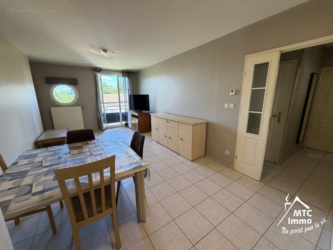 Appartement à PONT-DE-CHERUY