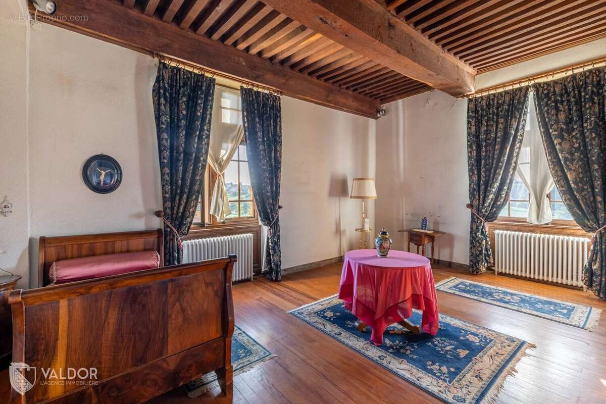 Maison à AMPLEPUIS