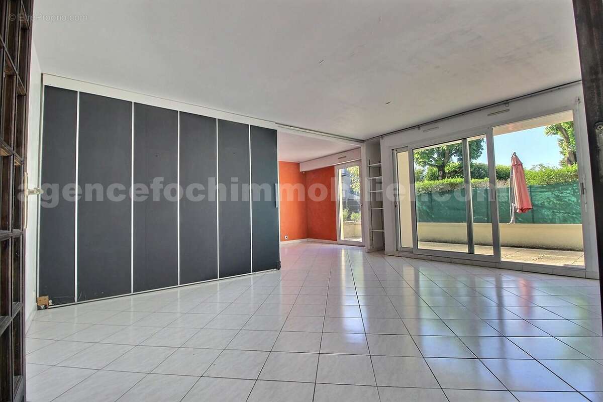exposio_133948580 - Appartement à SAINT-MAUR-DES-FOSSES