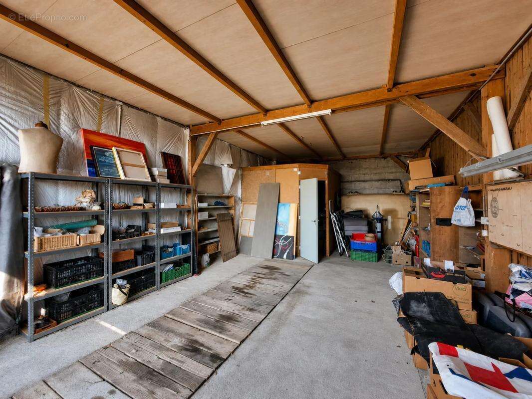Maison avec dépendance sur 6000m2 de terrain - photo 22