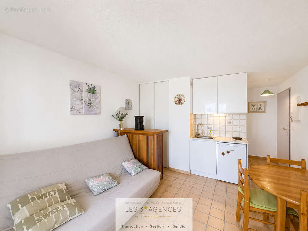2 Pièces 28m2 - Rez de Jardin - VUE MER - Parking - photo 3