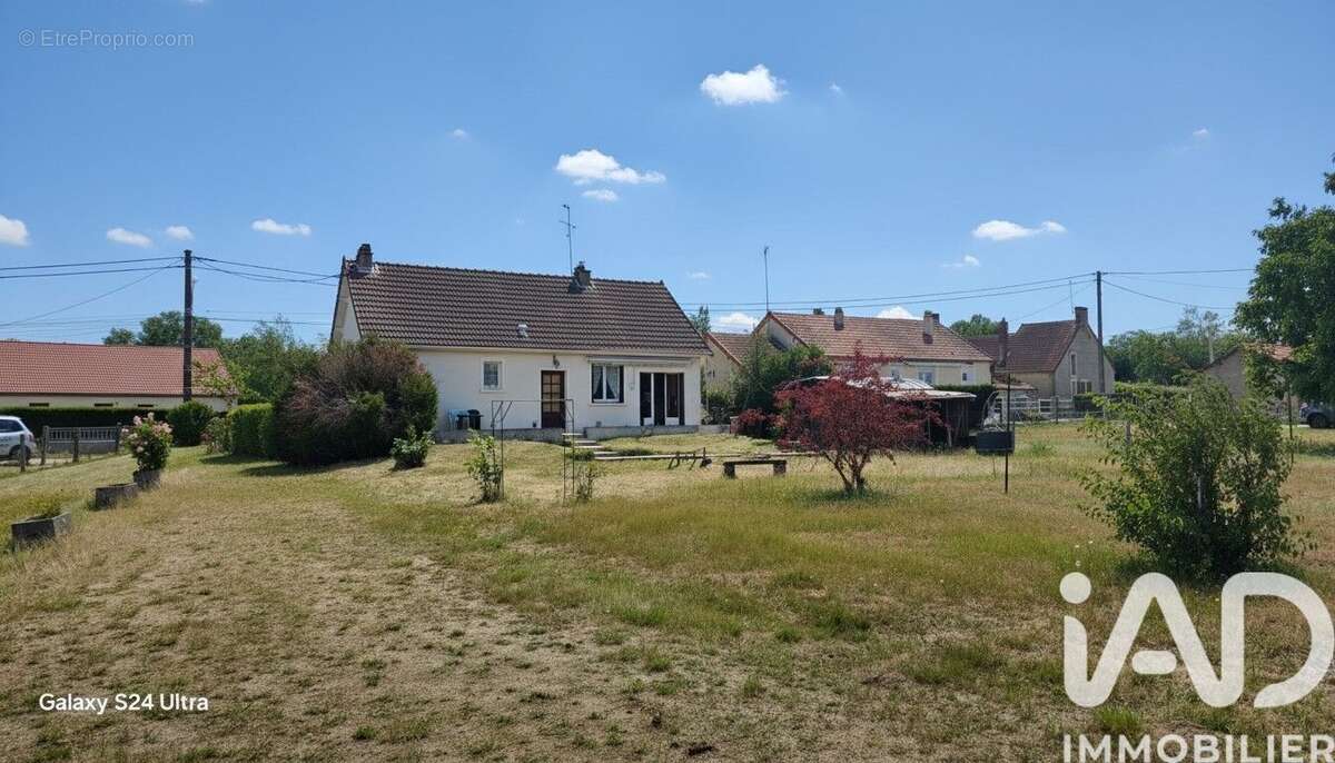 Photo 2 - Maison à LA GUERCHE-SUR-L'AUBOIS