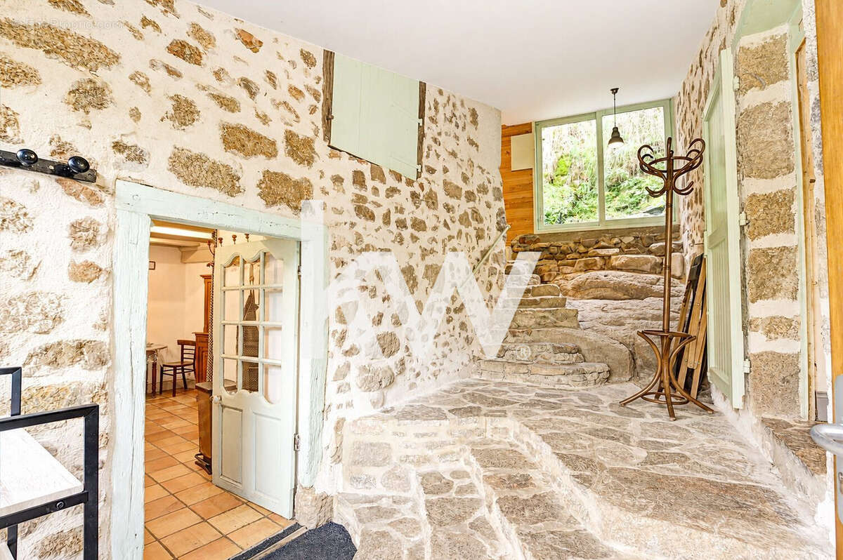 Maison à SALT-EN-DONZY