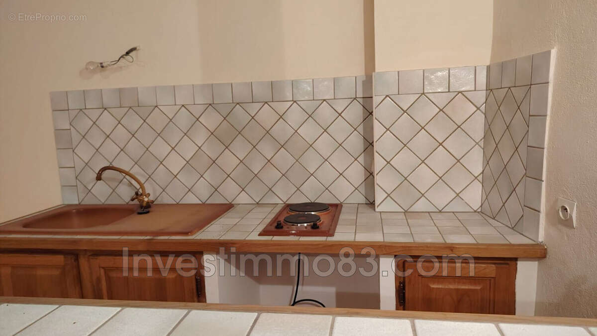 Appartement à CUERS