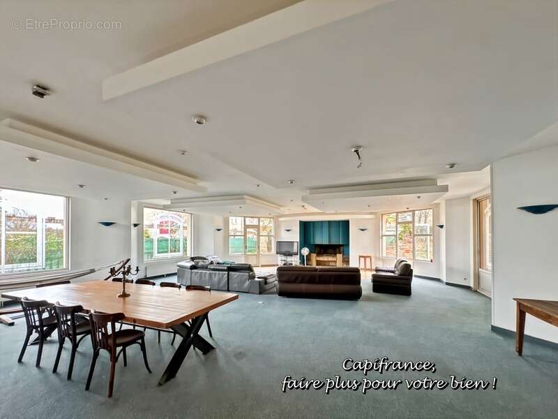 Maison à LA CLAYETTE