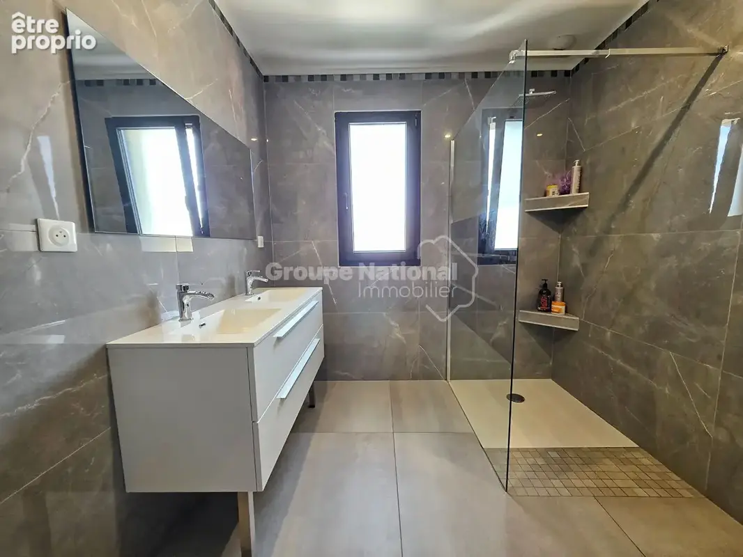 Maison 5 pièces de 142 m² avec piscine, garage et accès au canal ? Saint-Chamas (13250) - photo 21