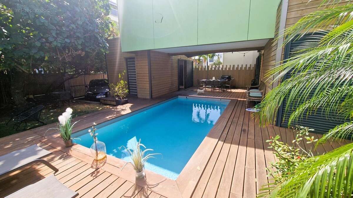 Maison à SAINT-DENIS