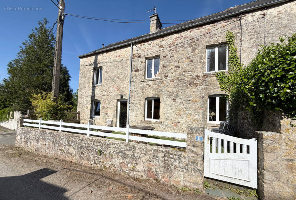 Maison à GOLLEVILLE